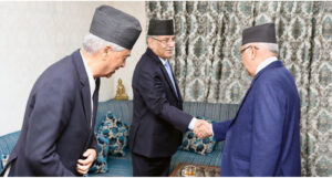 बालुवाटारमा तीन दलका शीर्ष नेताबीच बैठक जारी