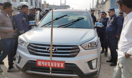 रास्वपा उम्मेदवारको गाडीले ठक्कर दिँदा ४ वर्षीय बालिकाको मृत्यु